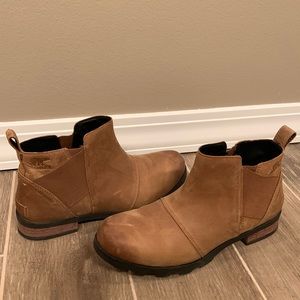 SOREL Emilie Waterproof Boot, size 9.5M, Camel Brown